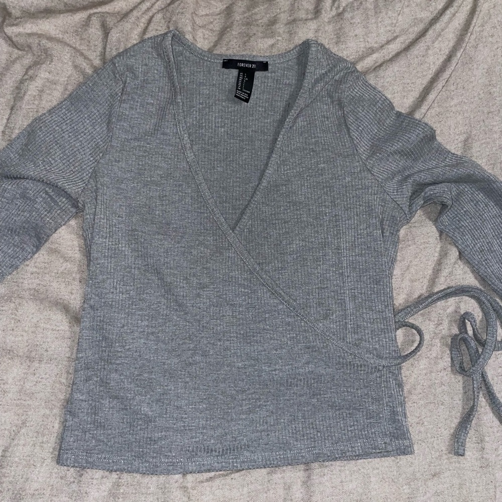 Forever 21 Gray Wrap Long Sleeve
